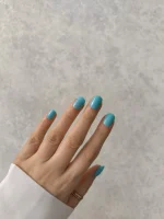 ناخن مصنوعی رنگی ساده راسا رنگ آبی پاستیلی فرم مربع گرد کوتاه