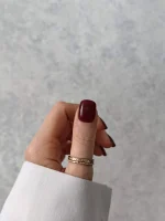 ناخن مصنوعی رنگی ساده راسا رنگ زرشکی فرم مربع گرد کوتاه