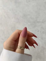 ناخن مصنوعی رنگی ساده راسا رنگ کالباسی تیره فرم بادامی مات