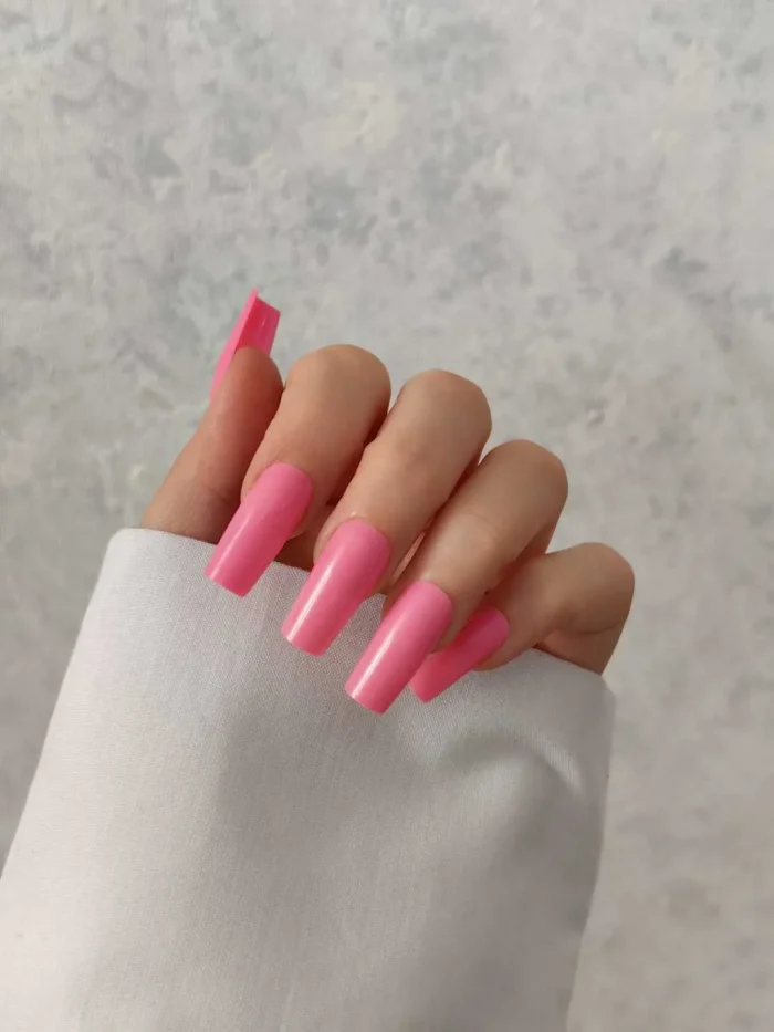 ناخن مصنوعی رنگی ساده راسا رنگ صورتی پاستیلی فرم مربع براق