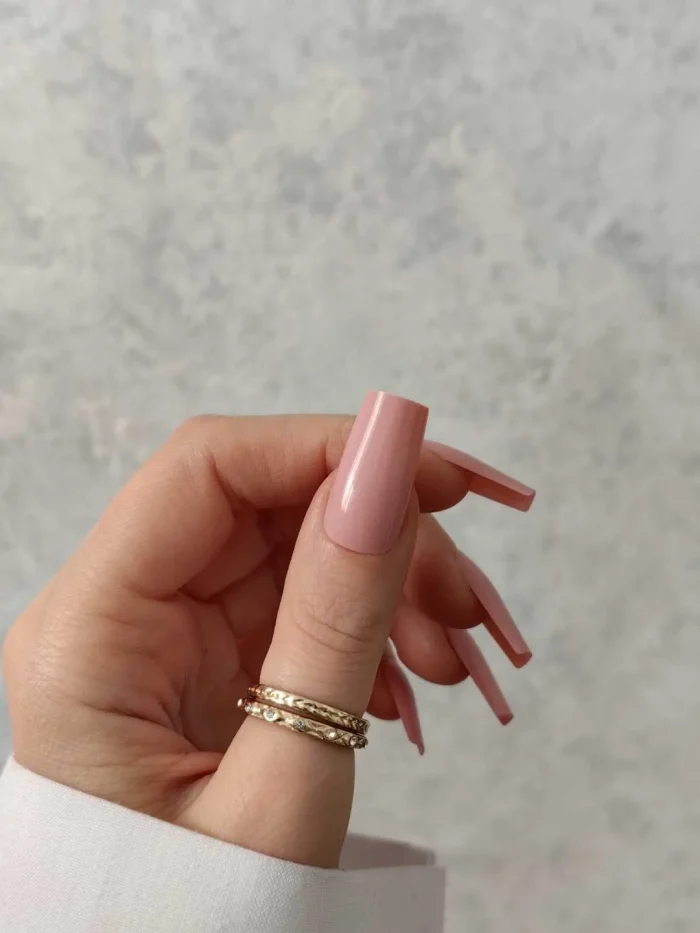 ناخن مصنوعی رنگی ساده راسا رنگ صورتی کالباسی رنگ ناخن فرم مربع براق