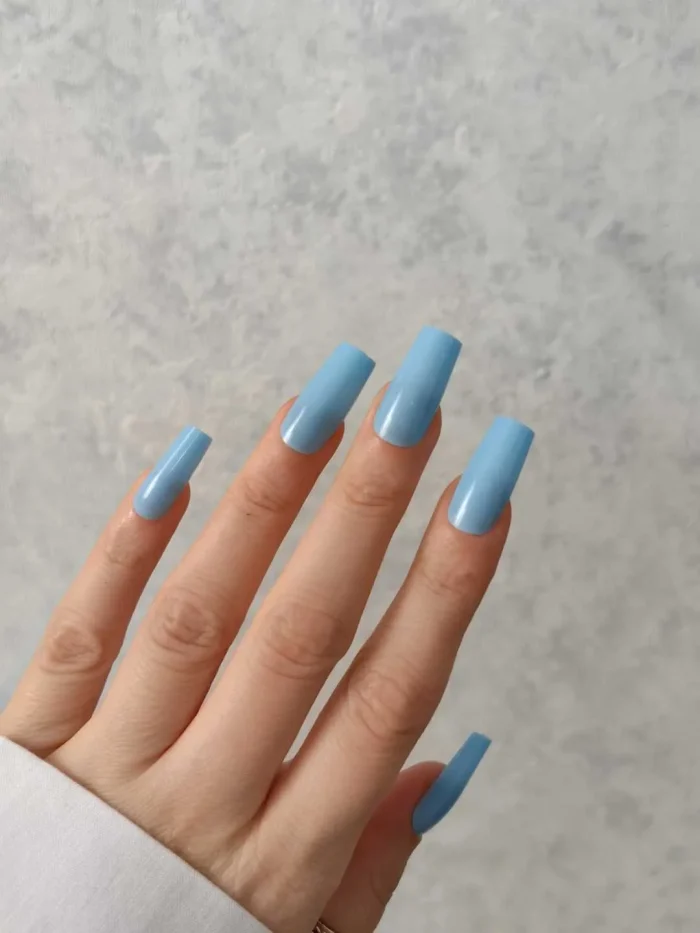 ناخن مصنوعی رنگی ساده راسا رنگ آبی پاستیلی فرم مربع براق
