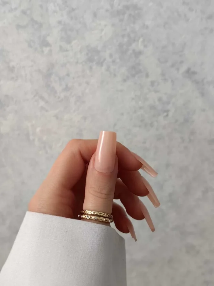 ناخن مصنوعی رنگی ساده راسا رنگ هلویی بیس نود فرم مربع براق