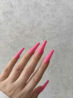 ناخن مصنوعی رنگی ساده راسا رنگ صورتی پاستیلی فرم گلدانی بلند مات