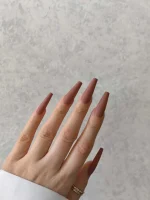 ناخن مصنوعی رنگی ساده راسا رنگ کرم قهوه ای گلدانی بلند مات
