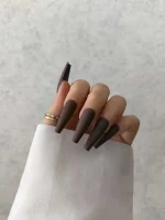 ناخن مصنوعی رنگی ساده راسا رنگ قهوه ای تیره گلدانی بلند مات