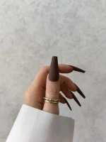 ناخن مصنوعی رنگی ساده راسا رنگ قهوه ای تیره گلدانی بلند مات