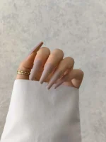 ناخن مصنوعی رنگی ساده راسا رنگ یاسی پوست پیازی گلدانی بلند مات