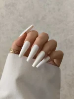 ناخن مصنوعی رنگی ساده راسا رنگ سفید گلدانی بلند براق