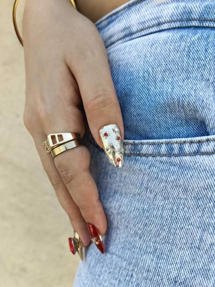 ناخن مصنوعی راسا رنگ قرمز طلایی طرح قلب و متالیک RSR1277