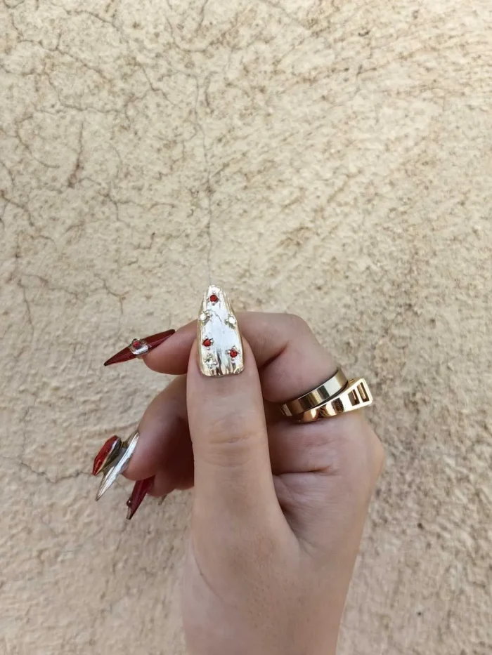 ناخن مصنوعی راسا رنگ قرمز طلایی طرح قلب و متالیک RSR1277