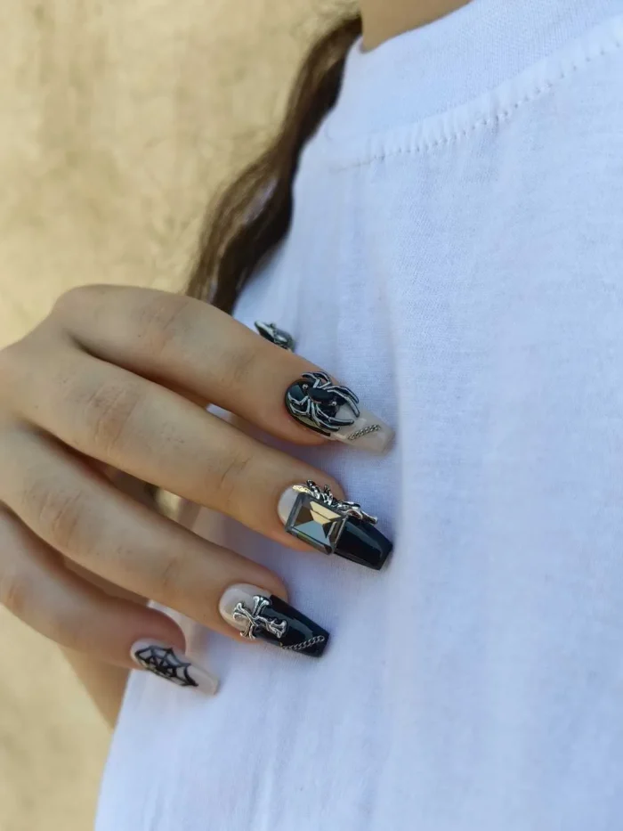 ناخن مصنوعی راسا رنگ مشکی شیری طرح عنکبوت دارک RSR1437