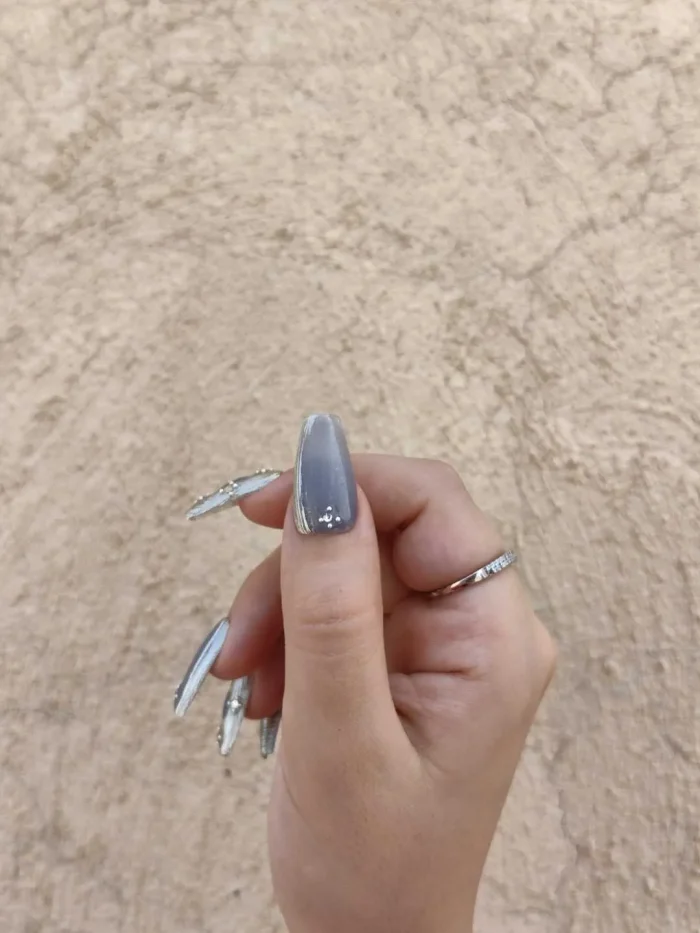 ناخن مصنوعی راسا رنگ آبی طوسی طرح آیس و متالیک RSR1435