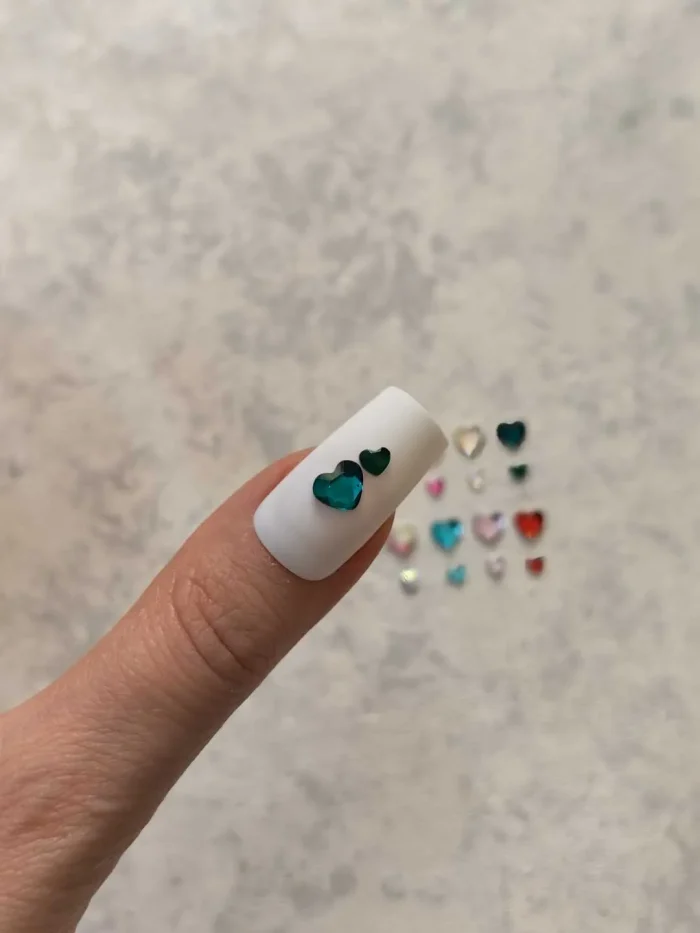 استیکر برجسته ناخن راسا طرح قلب کریستالی رنگی