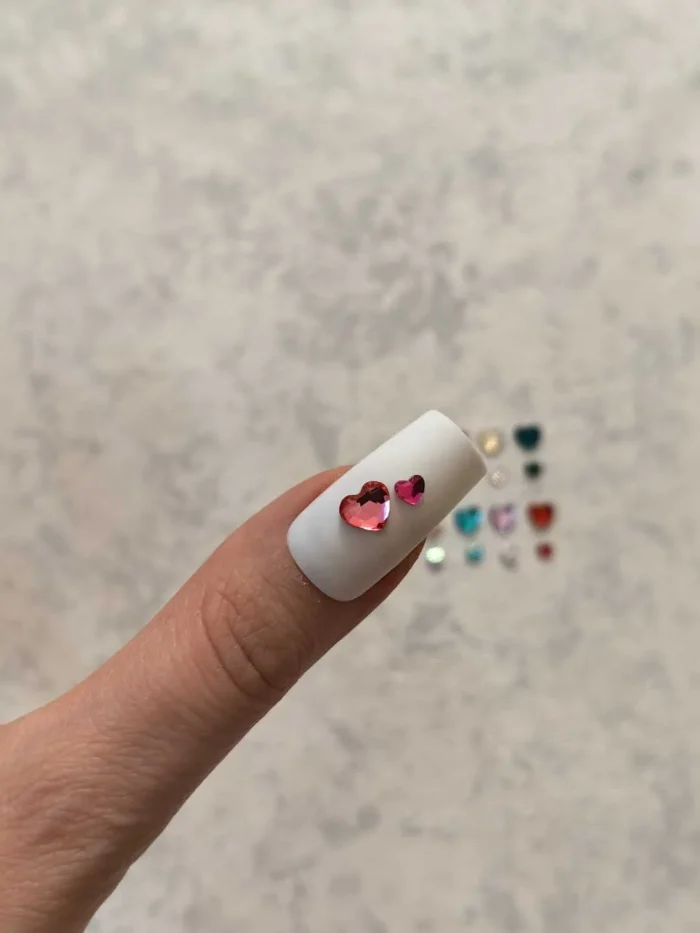 استیکر برجسته ناخن راسا طرح قلب کریستالی رنگی