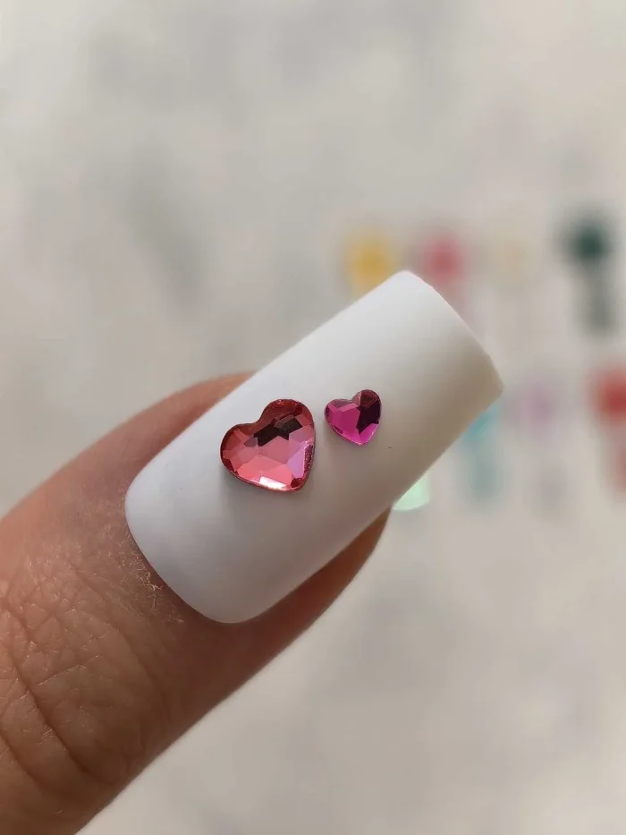 استیکر برجسته ناخن راسا طرح قلب کریستالی رنگی