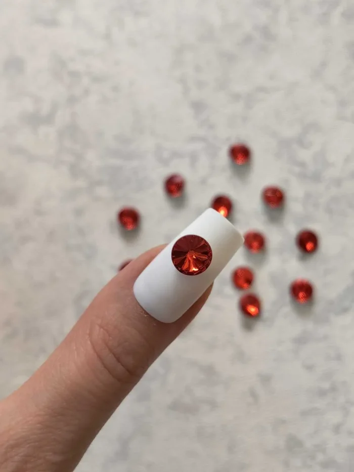 استیکر برجسته ناخن راسا طرح دایره کریستالی قرمز