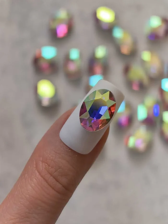 استیکر برجسته ناخن راسا طرح بیضی کریستالی هفت رنگ بزرگ