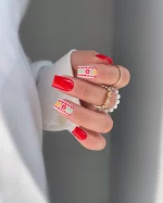 ناخن مصنوعی راسا طرح گل سنتی رنگ قرمز و هلویی فرم مربع RSH15