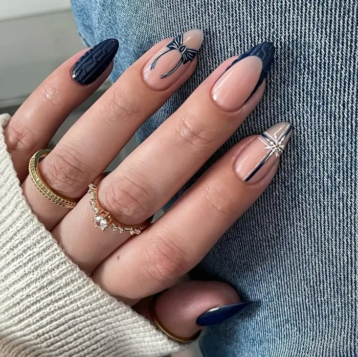 ناخن مصنوعی زمستانی طرح پاپیون و برف و فرنچ برجسته