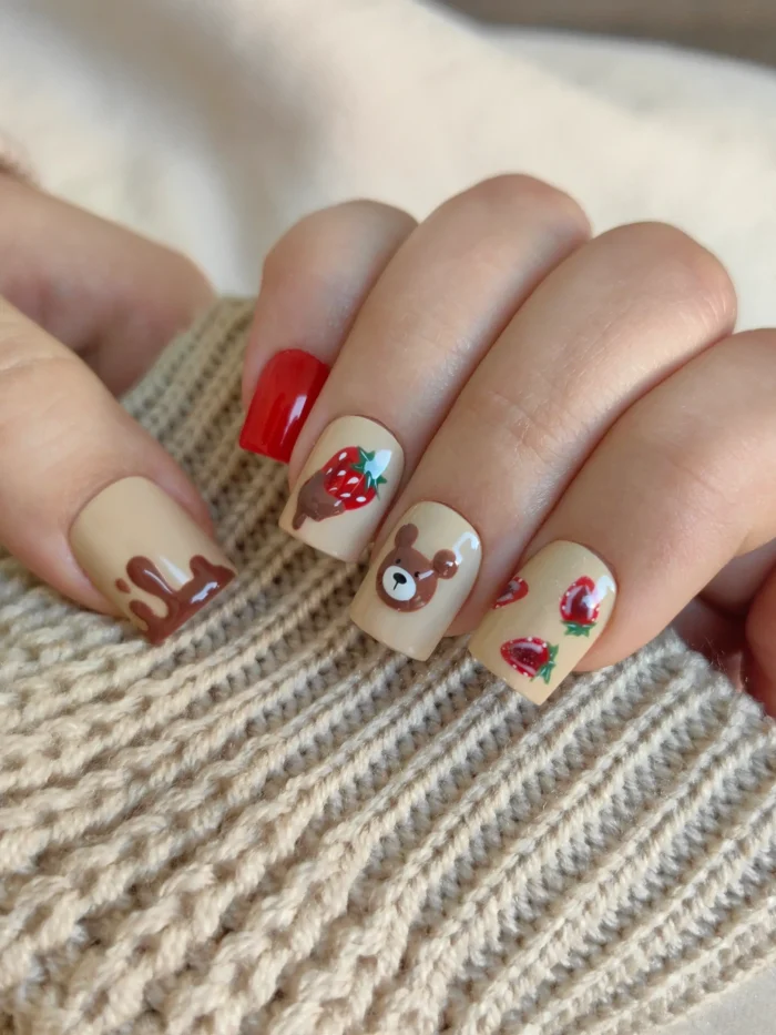 ناخن مصنوعی راسا طرح خرس تدی رنگ قرمز و کرمناخن مصنوعی راسا طرح خرس تدی رنگ قرمز و کرم