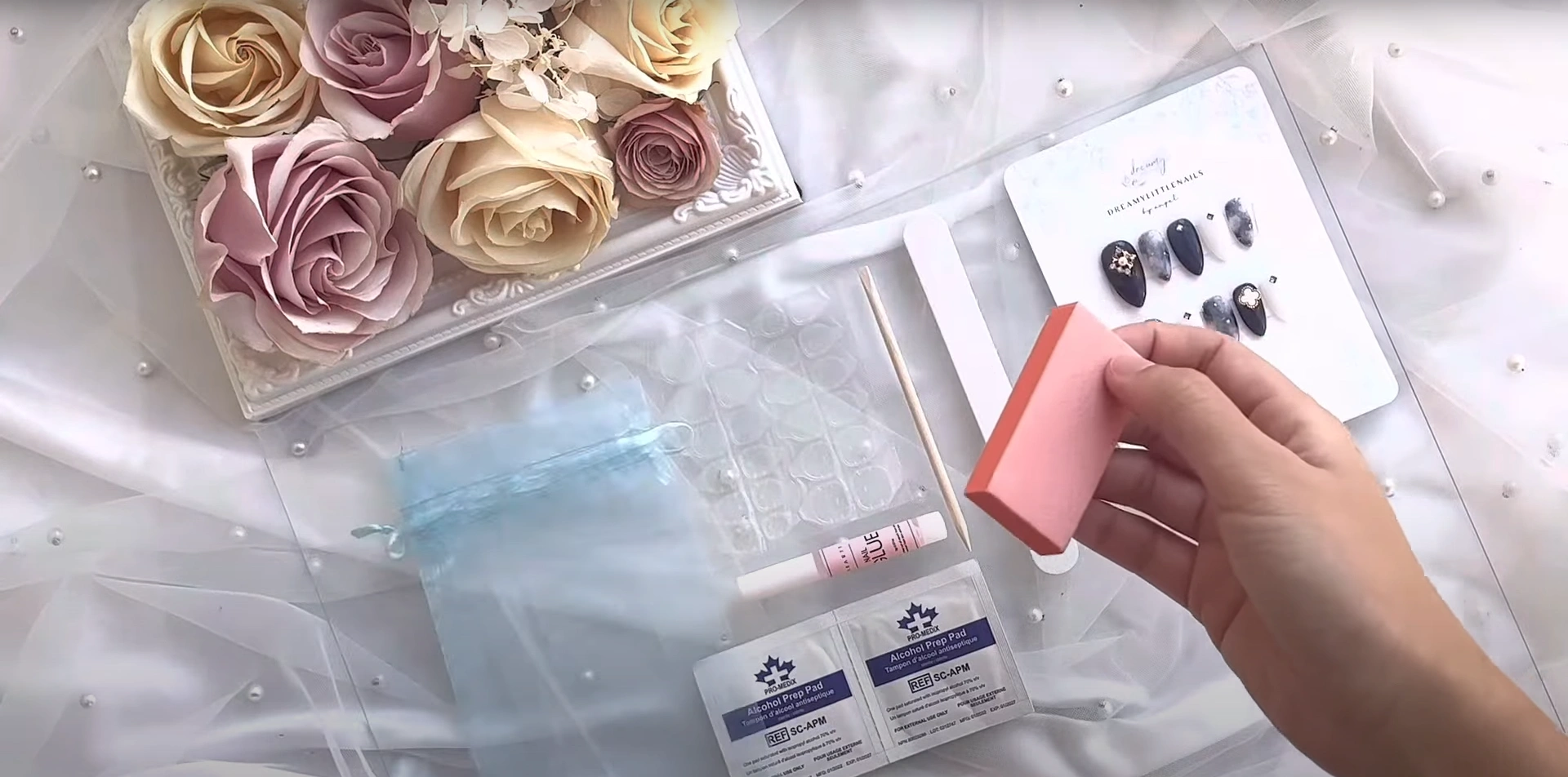 نحوه استفاده از ناخن مصنوعی