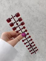 ناخن مصنوعی پا رنگ قرمز تیره