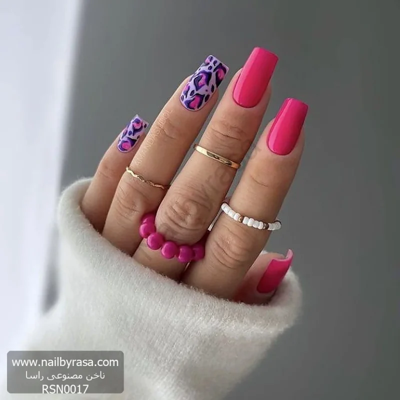 عکس ناخن مصنوعی طرح پلنگی فانتزی رنگ سرخابی و بنفش براق فرم مربعی بلند مدل RSN0017 برند راسا