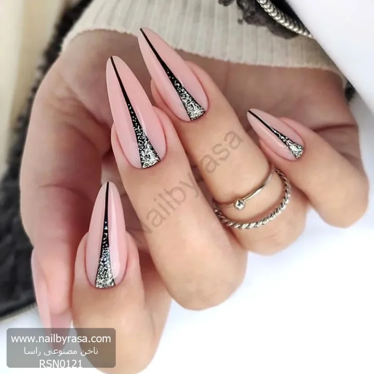 ناخن مصنوعی ژورنالی صورتی با دیزاین هندسی اکلیلی بادامی راسا - RSN0121