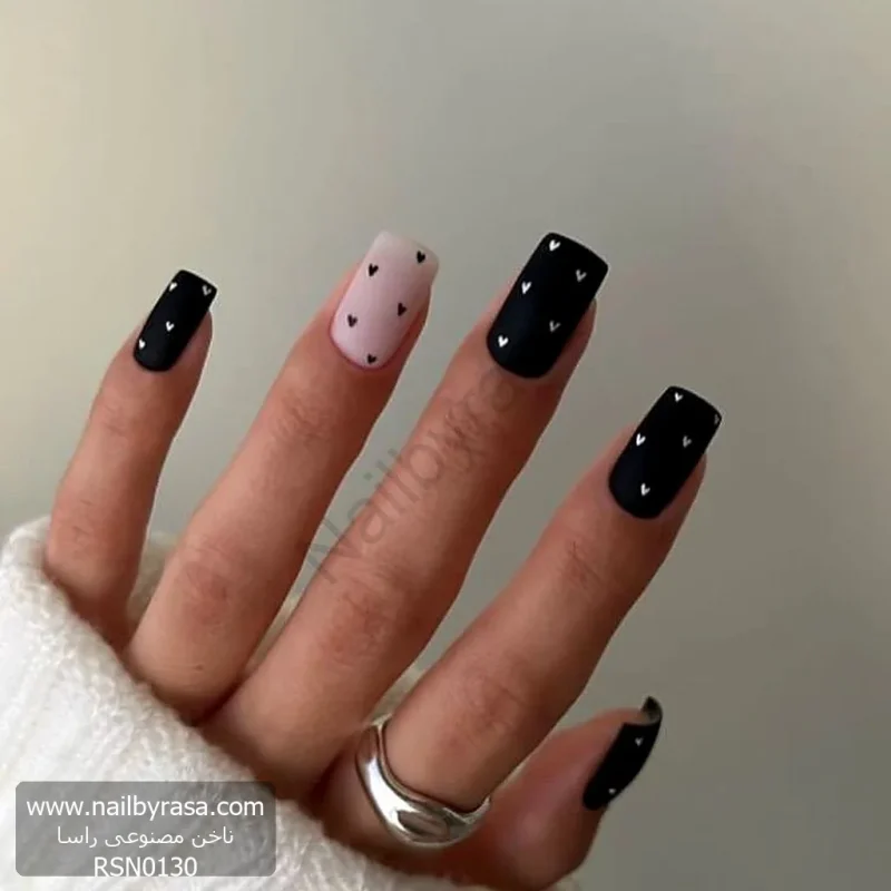 ناخن مصنوعی راسا مدل مشکی قلب ریز