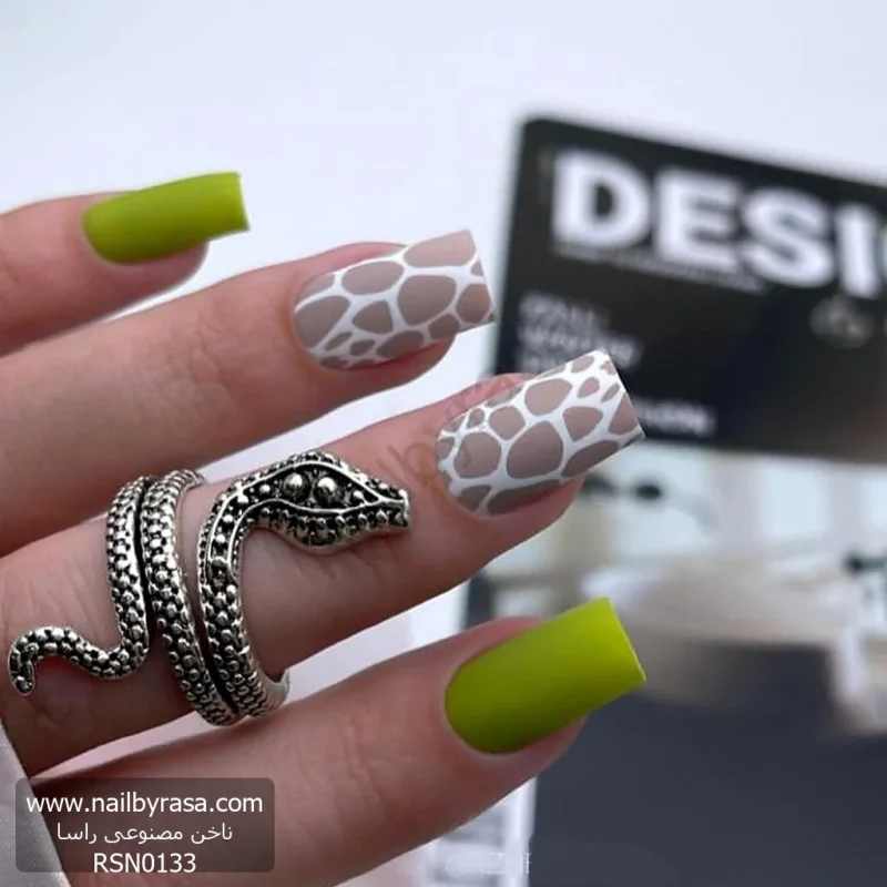 ناخن مصنوعی راسا مدل سبز و کرم سنگی