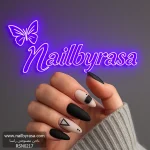 ناخن مصنوعی راسا مدل مشکی مینیمال مثلثی