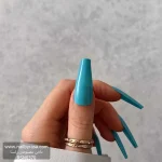 ناخن مصنوعی رنگی ساده راسا رنگ آبی پاستیلی گلدانی بلند براق