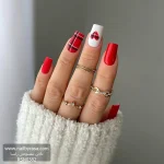 ناخن مصنوعی راسا طرح قلب و خط بربری رنگ قرمز و سفید فرم مربع