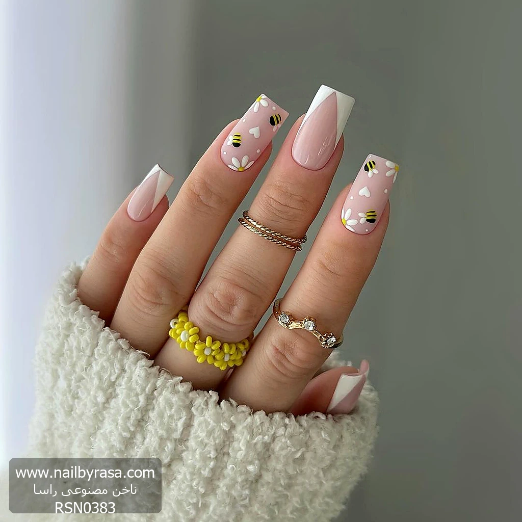 RSN0383-1 ناخن مصنوعی راسا طرح گل و زنبور و فرنچ کج رنگ هلویی و سفید فرم مربع