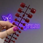 ناخن مصنوعی پا رنگ قرمز تیره