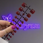 ناخن مصنوعی پا رنگ زرشکی