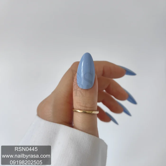 ناخن مصنوعی راسا فرم بادامی رنگ آبی آسمانی براق مدل RSN0445