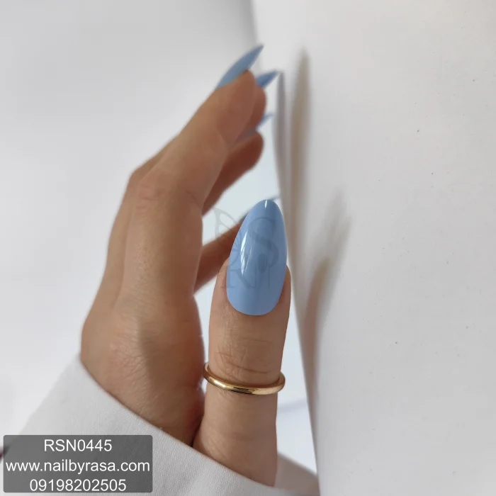 ناخن مصنوعی راسا فرم بادامی رنگ آبی آسمانی براق مدل RSN0445