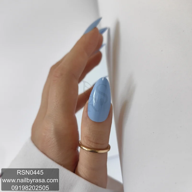 ناخن مصنوعی راسا فرم بادامی رنگ آبی آسمانی براق مدل RSN0445