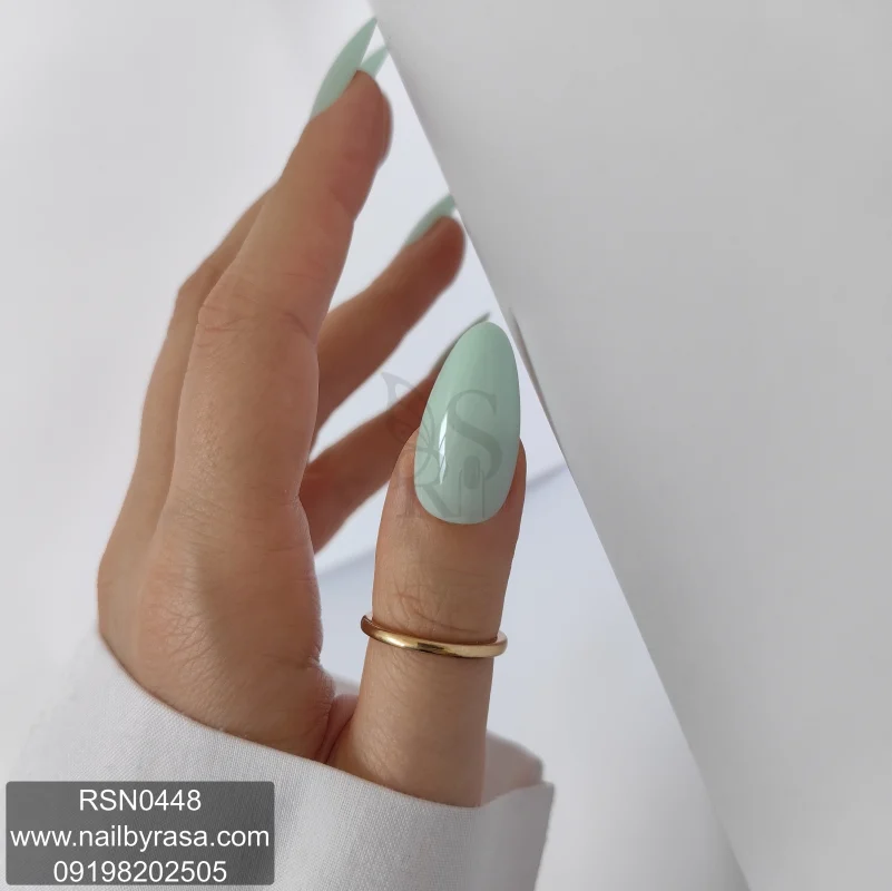 ناخن مصنوعی راسا فرم بادامی رنگ سبز پاستلی براق مدل RSN0448