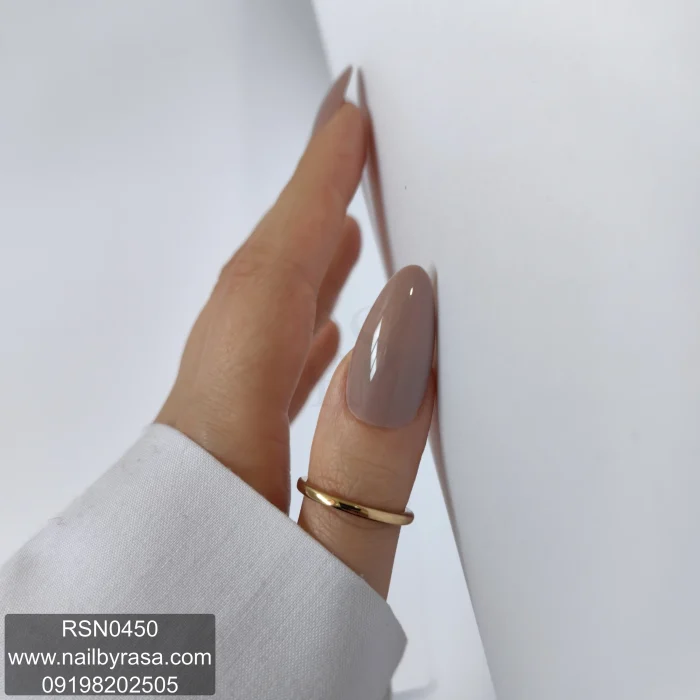 ناخن مصنوعی راسا فرم بادامی رنگ قهوه‌ای موکا براق مدل RSN0450