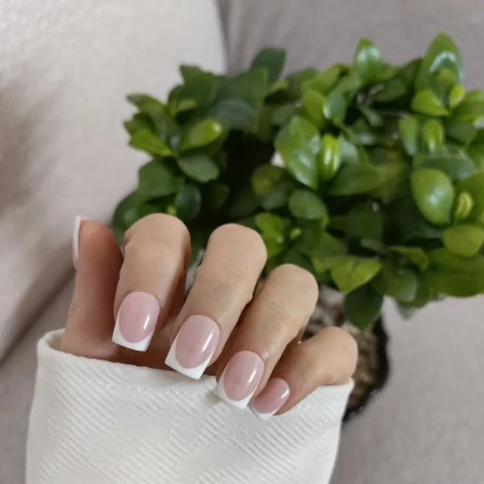 ناخن مصنوعی راسا فرم مربع رنگ صورتی طرح فرنچ براق