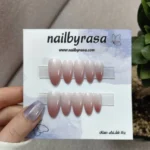 ناخن مصنوعی راسا فرم بادامی طرح آمبره رنگی (سفید و صورتی چرک) براق مدل RSN0495