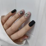 ناخن مصنوعی طرح ستاره اکلیلی نقره ای و مشکی مات مربعی متوسط راسا - RSN0502