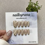 ناخن مصنوعی طرح خطوط انتزاعی کروم طلایی روی بیس نود براق بادامی راسا - RSN0505