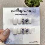 ناخن مصنوعی طرح لاین آرت گل و ورق طلا بنفش شیری براق مربعی کوتاه راسا - RSN0506