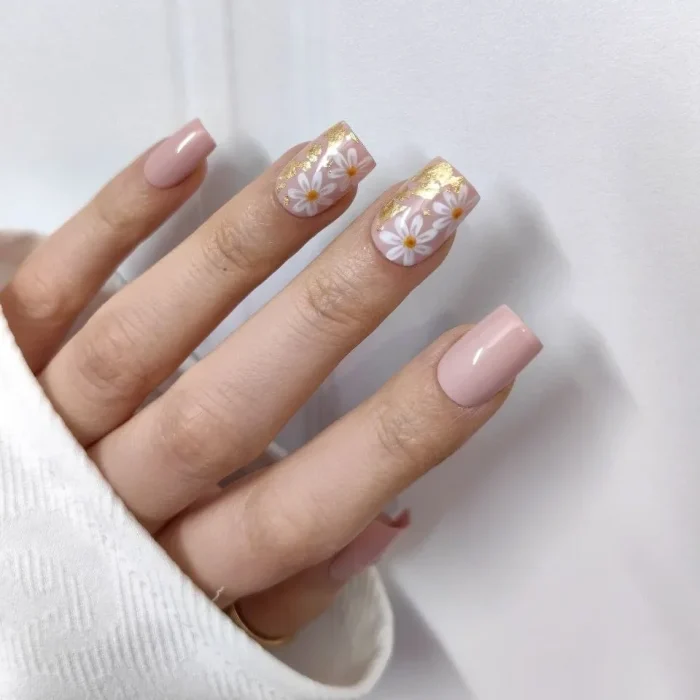 ناخن مصنوعی طرح گل بابونه و ورق طلا صورتی نود براق مربعی کوتاه راسا - RSN0498