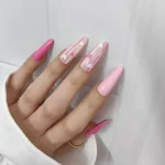 ناخن مصنوعی طرح قلب و امواج صورتی و سفید براق بادامی بلند راسا - RSN0497