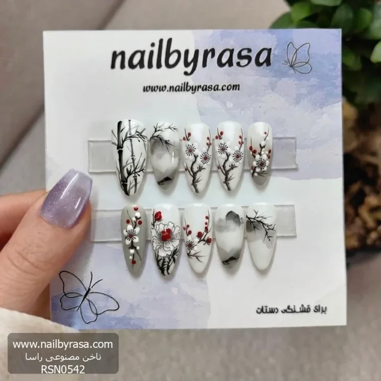 ناخن مصنوعی سفارشی طرح شکوفه و بامبو ژاپنی، رنگ سفید مشکی قرمز، فرم بادامی متوسط، مناسب استایل هنری و خاص، فروشگاه Nail by Rasa